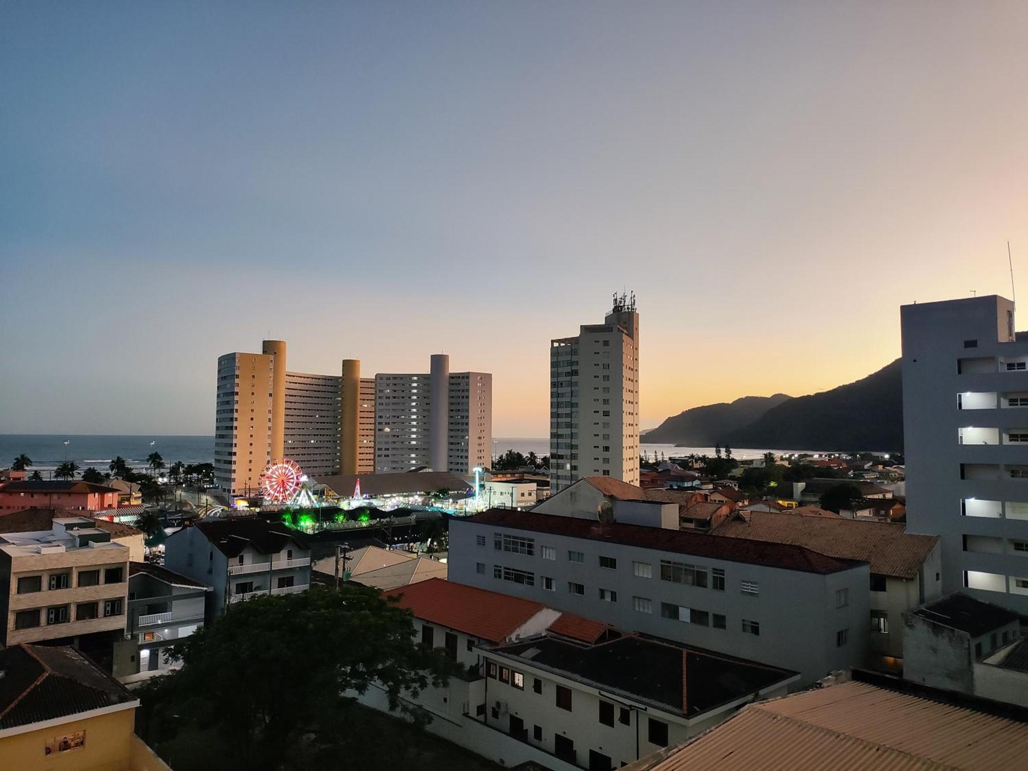 Apartamento Inteiro Em Peruibe No Centro, Prox A Praia Esterno foto